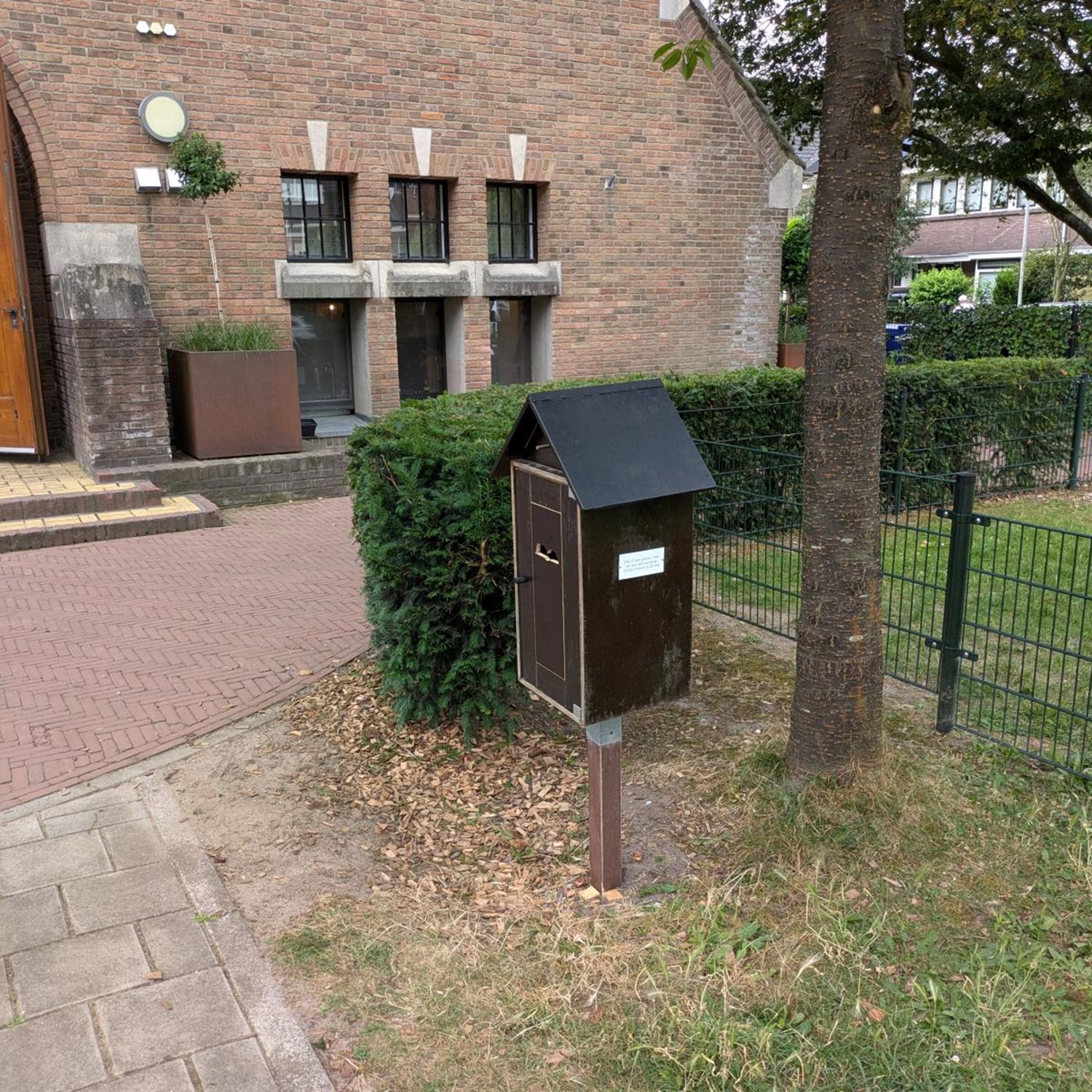 Boekenkastje heeft nieuwe plek